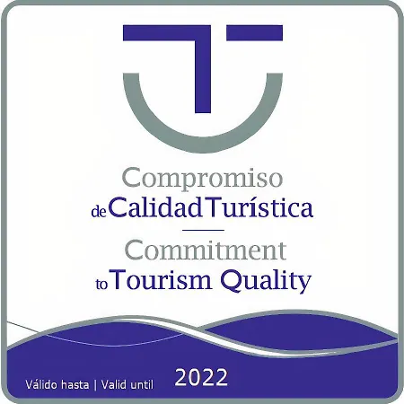 Holidays2torremolinos De 3 Con Terraza Y Piscina Comunitaria Torremolinos