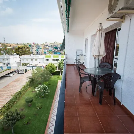 Apartment Holidays2torremolinos De 3 Con Terraza Y Piscina Comunitaria *